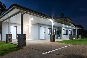 Birds 'n' Bloom Cottages