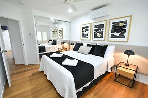 Birds 'n' Bloom Cottages