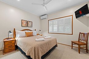 Birds 'n' Bloom Cottages