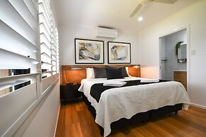 Birds 'n' Bloom Cottages