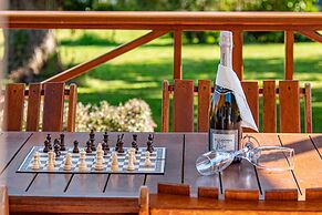 Birds 'n' Bloom Cottages