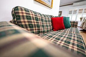 Birds 'n' Bloom Cottages