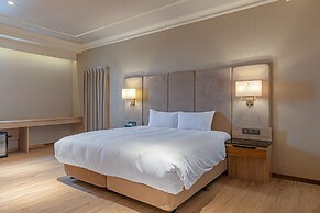 CHECK inn Select Tainan YongKang