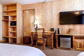 Adirondack Spruce Lodge
