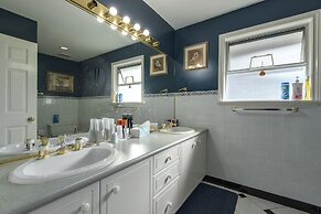 Fraser River Richmond Bed & Breakfast