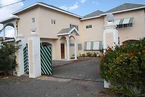 Villa on the Bay By The Vacation Casa