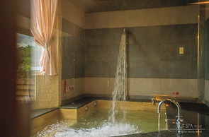 Regale Villa Hotel