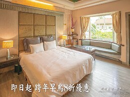 Regale Villa Hotel