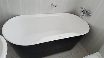 First Avenue Guest House