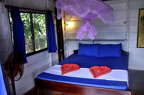 Happy Elephant Bungalows