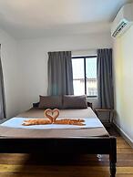 Happy Elephant Bungalows