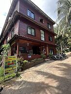 Happy Elephant Bungalows