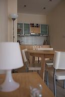 Modern & cozy apartment close to Center