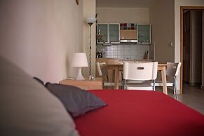 Modern & cozy apartment close to Center