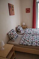 Modern & cozy apartment close to Center