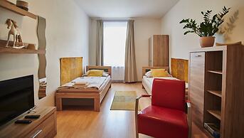 2 Bedroom Home near Prague Castle