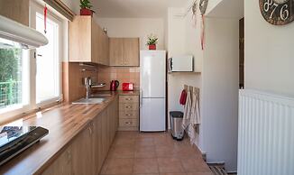 2 Bedroom Home near Prague Castle