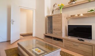 2 Bedroom Home near Prague Castle