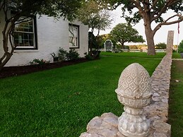 The Old Liberty Schoolhouse B&B