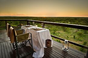 Makumu Private Game Lodge