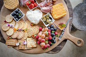 Makumu Private Game Lodge