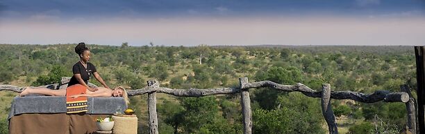 Makumu Private Game Lodge