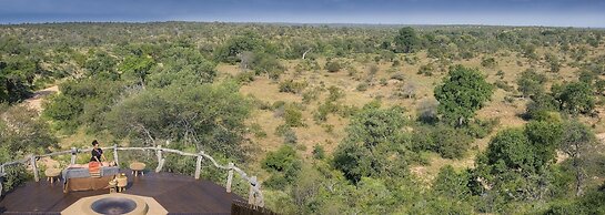 Makumu Private Game Lodge