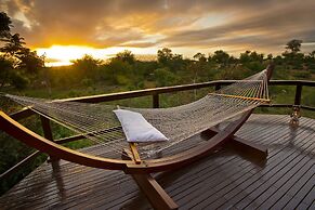 Makumu Private Game Lodge