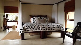 Makumu Private Game Lodge