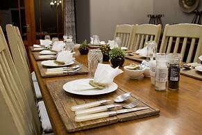 Del Roza Guest House