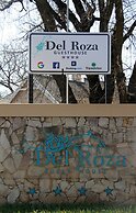 Del Roza Guest House