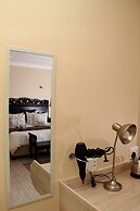 Del Roza Guest House