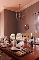 Del Roza Guest House