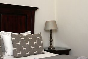 Del Roza Guest House