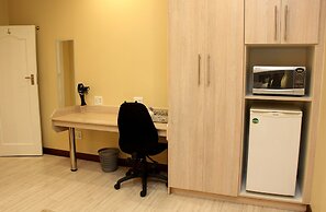 Del Roza Guest House