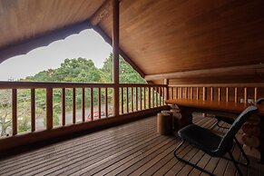 Log Cabin Kinoko No Sato