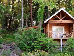 Log Cabin Kinoko No Sato