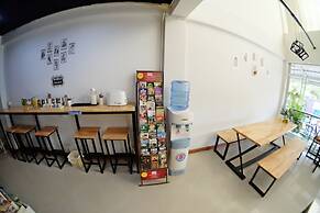 Daizy House - Hostel