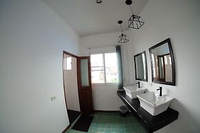 Daizy House - Hostel