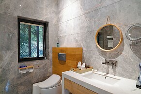 Meijie Mountain Hotspring Resort