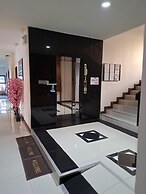 Sakura Boutique Hotel