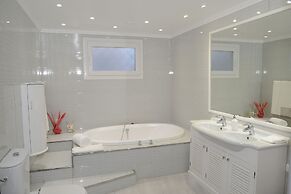 Vila do Vale by MHM