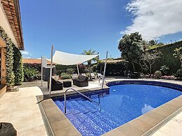 Vila do Vale by MHM