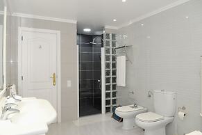 Vila do Vale by MHM
