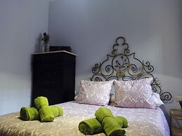 Azahar Apartamentos Medina Center