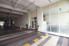 RedDoorz Apartment @ Margonda Residence 3