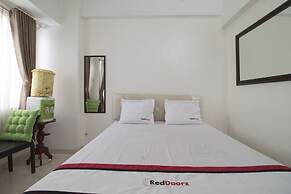 RedDoorz Apartment @ Margonda Residence 3