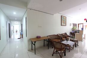 RedDoorz @ Turangga Sari