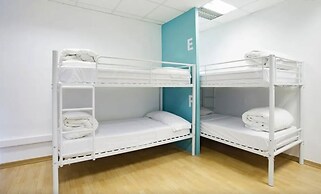 HolidaysBCN Hostel