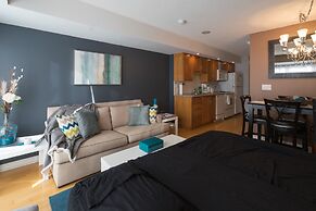 Applewood Suites - 1 BR Wellington West